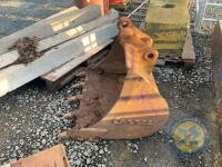 3ft digging bucket for 5 ton digger - 2