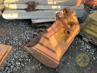 3ft digging bucket for 5 ton digger - 3
