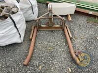 Fleming single bale lifter
