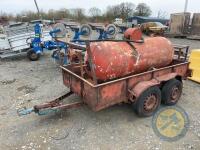 Trailer with fuel tank - 3