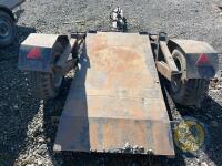 Forklift trailer carries 5 ton hyster forklift - 5