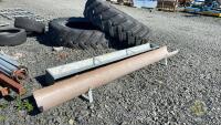2 Sheep feeding troughs 1 Galvanised approx 8ft & 1 plastic approx 9.5x1ft - 2