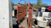 Ritchie cattle crush - 2