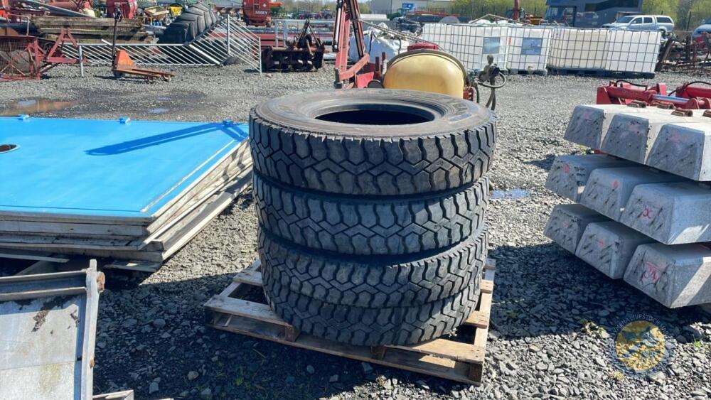 4 new tyres 9.00R20 Remould