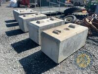 5x concrete lego blocks