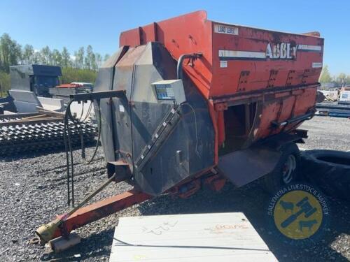 Abbey super mix diet feeder