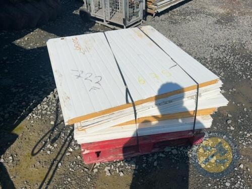 5x 2.9m damaged insulated panels