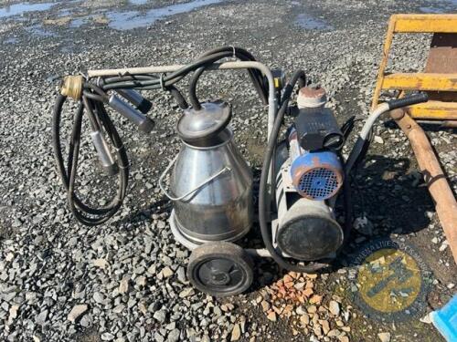 Portable milking machine