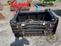 Richard Thompson, Aghadowey Farm Dispersal Sale - Silocut sheargrab on eurobrackets - 5