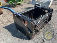 Richard Thompson, Aghadowey Farm Dispersal Sale - Silocut sheargrab on eurobrackets - 6