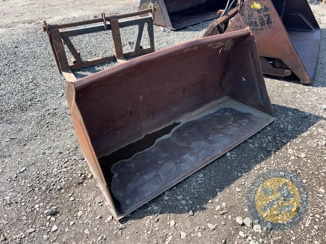 Richard Thompson, Aghadowey Farm Dispersal Sale - Loader bucket on eurobrackets