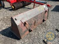 Richard Thompson, Aghadowey Farm Dispersal Sale - Loader bucket on eurobrackets - 3
