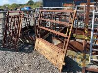 Richard Thompson, Aghadowey Farm Dispersal Sale - Feed box with gates - 3