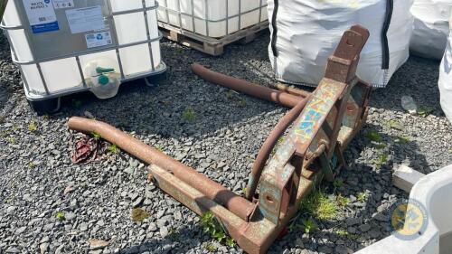 Fleming single bale lifter