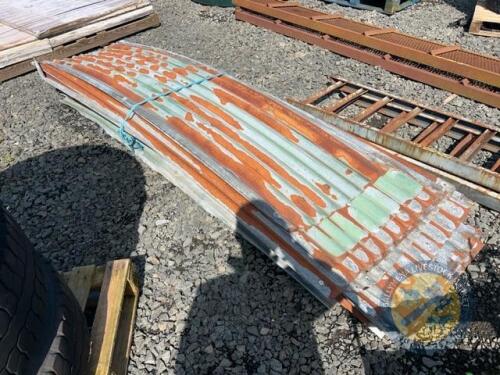 35 9ft sheets of curved tin - heavy guage