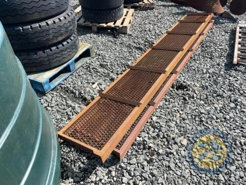 2 12ft long hyd ramps