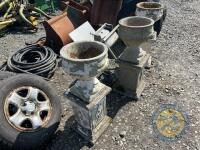 3x flower pot stands - 3