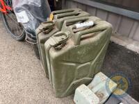 2x jerry cans