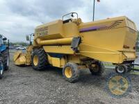 Richard Thompson, Aghadowey Farm Dispersal Sale - New Holland TX62 Combine 1997 - 11