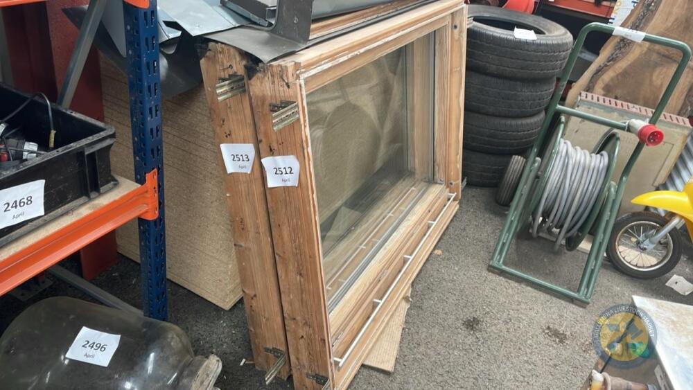 5x3'5ft veluc window & flashing