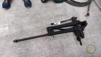 Richard Thompson, Aghadowey Farm Dispersal Sale - Blacksmiths vice - 2