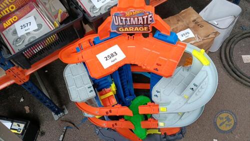 Hot wheels car garage