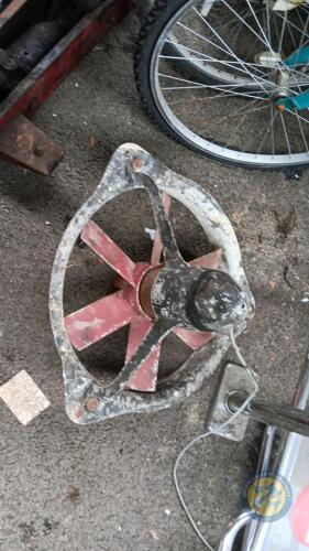 Electric extractor fan