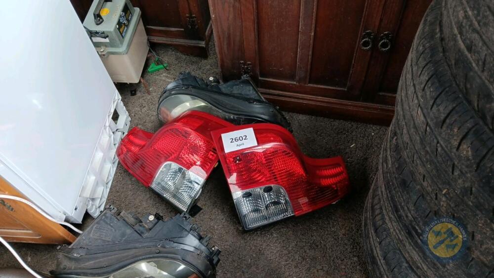 2x headlight units & 2x tail ligts XC90