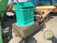 Straw chopper for small bales - 3