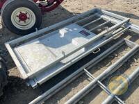 Bateman sliding cattle crush gate