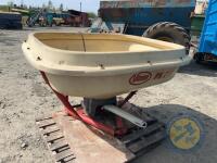 Vicon wagtail sower with hydraulic shut off, shaft & spout