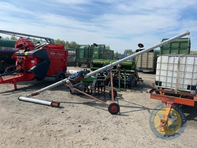 Richard Thompson, Aghadowey Farm Dispersal Sale - Grain auger on wheels