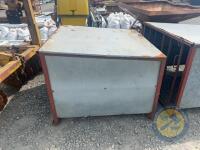 4ft lamb creep feeder - 3