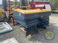 KRM Fertiliser sower with shaft