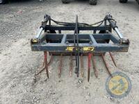 Dung fork on euro brackets - 6