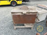 Wooden saw bench needs new motor - 3