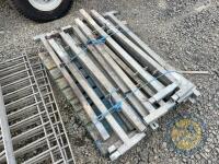 Pallet of railings & posts - 2