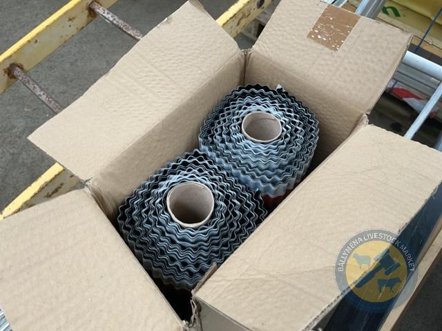 3x boxes of ventilated ridge