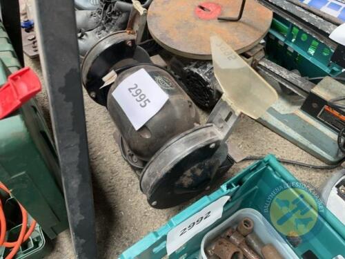 Bench grinder