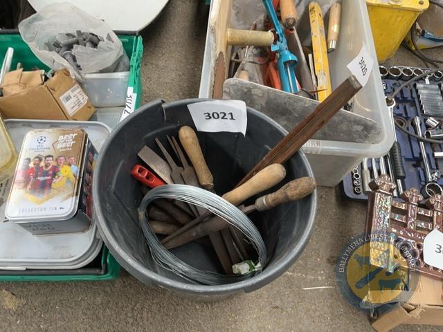 Bucket of fiels