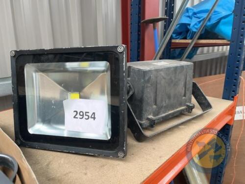 2x yard lights LED