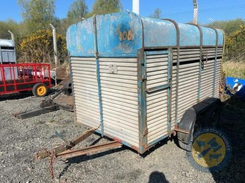 Tandem axle 10x5 livestock trailer (blue roof)