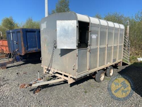 IW tandem axel 12ft livestock trailer