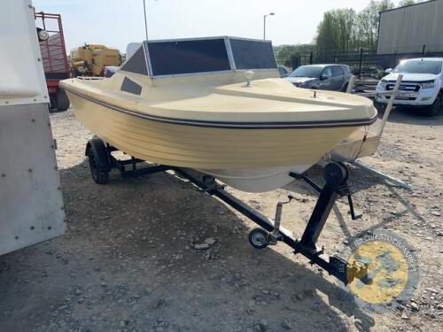 17ft teal boat 70hp engine & trailer with engine serviced recently