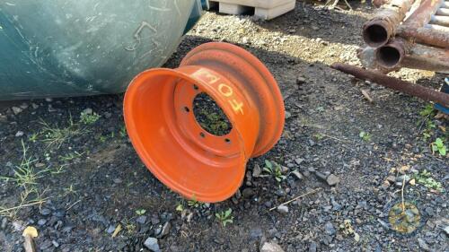6 Stud rim (orange)