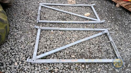 2x metal gates