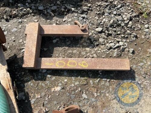 Pipe lifter