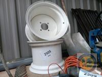 2 Vlukon white rims - 2
