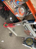 electric extendable hedge cutter - 2