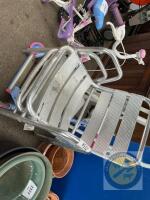 2 Metal chairs - 2